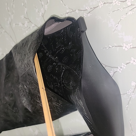 Black Boots - Picture 8 of 12